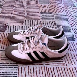 Adidas white Sambas used , but in good condition.Need a new pair of laces .